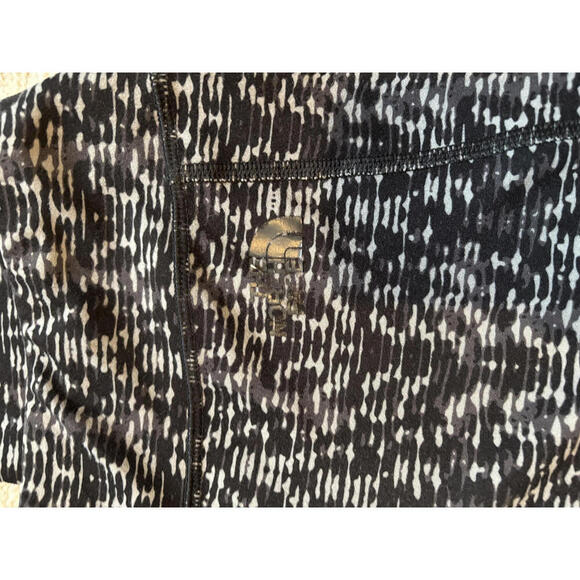 The North Face Black and White Patterned Women's Leggings - Picture 4 of 6